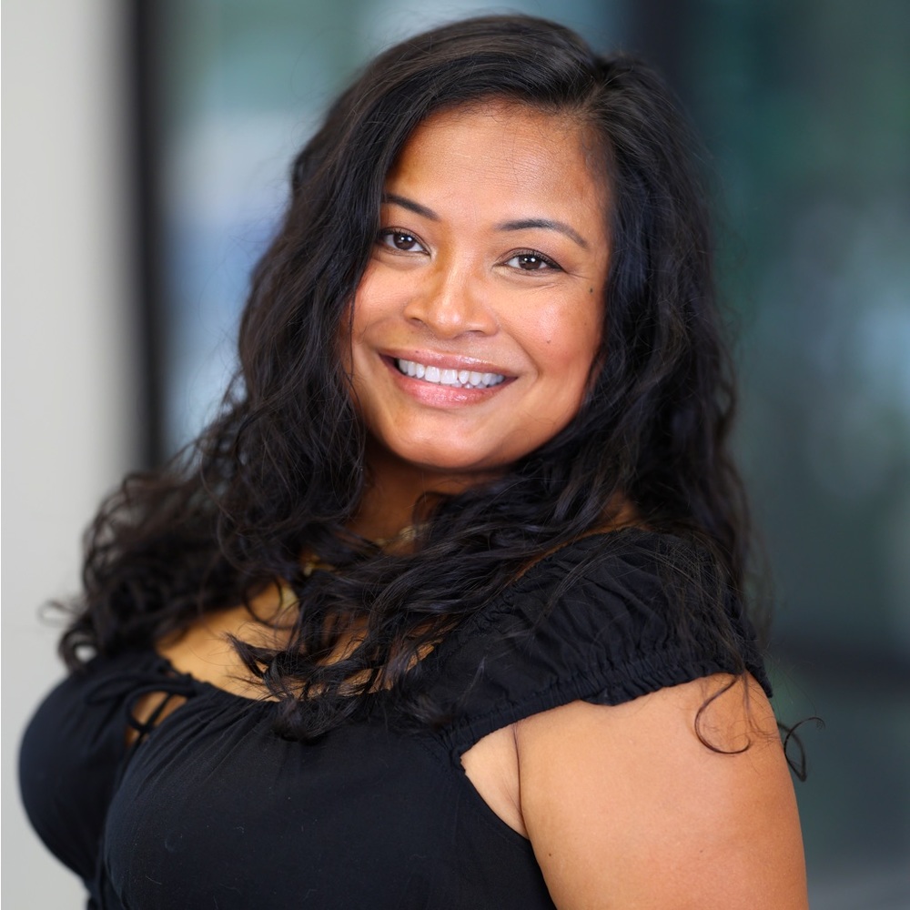 Meet your Posher, Andrea evora